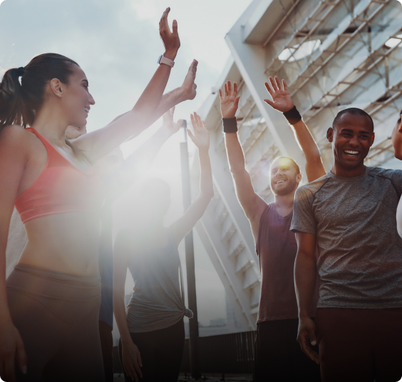 Groupe de salariés motivés pendant une séance de course à pied